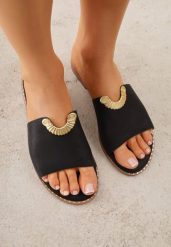 Czarne Klapki VICES z Biżuteryjnym Detalem w Kształcie Łuku Himemelle. Czarne klapki Born2be, z aplikacjami, z jeansu, biznesowe, bez obcasa, na płaskiej podeszwie, bez zapięcia. Za 79.99 zł.