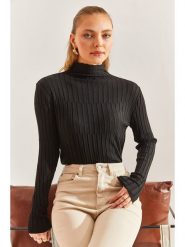 Bianco Lucci Sweter w kolorze czarnym rozmiar: onesize. Czarne swetry Bianco Lucci, bez wzorów, prążkowane, bez ramiączek. Za 60.99 zł.