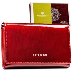Lakierowany, czerwony portfel damski zamykany na zatrzask - Peterson. Czerwone portfele Peterson, bez wzorów, z lakierowanej skóry. Za 159.99 zł.