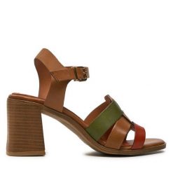 Sandały Tamaris. Brązowe sandały Tamaris, bez wzorów, bez obcasa, na słupku, bez zapięcia. Za 379.99 zł.