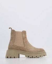 ZAMSZOWE BOTKI 252281102 BEIGE. Brązowe botki Venezia, bez wzorów, ze skóry, bez obcasa, bez zapięcia. Za 359.00 zł.