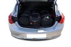 Torby Do Bagażnika Opel Astra 5 Hatchback 2009-2015 4Szt Kjust. Czarne torby podróżne KJUST, bez wzorów, z kauczuku. Za 1,203.00 zł.