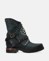 ZIELONE BOTKI Z ASYMETRYCZNĄ CHOLEWKĄ O094LEGROBB017. Zielone botki Venezia, bez wzorów, ze skóry, bez obcasa, bez zapięcia. Za 1,079.00 zł.