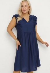Niebieska Sukienka Pudełkowa z Bawełną i Trójkątnym Dekoltem Ozdobiona Falbankami Vikirva. Niebieskie sukienki Born2be, na co dzień, l, bez wzorów, z bawełny, eleganckie, bez kołnierzyka, plus size, bez ramiączek, midi, proste. Za 89.99 zł.