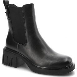 Czarne Botki Filippo Modne Buty Zimowe. Czarne botki Filippo, bez wzorów, ze skóry ekologicznej, bez obcasa, na obcasie, bez zapięcia. Za 259.00 zł.