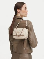 Guess Torebka Juliet Mini HWQG24 56740 Kremowy. Białe torebki klasyczne Guess, z aplikacjami, ze skóry, bez dodatków. Za 494.99 zł.