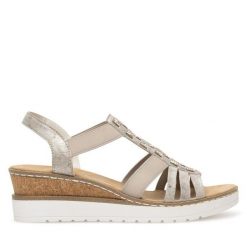 Sandały Rieker. Brązowe sandały Rieker, bez wzorów, bez obcasa, na koturnie, bez zapięcia. Za 299.99 zł.