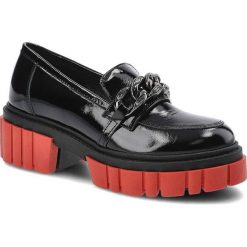Czarne Półbuty Chebello Damskie Eleganckie Obuwie. Czarne półbuty wsuwane CheBello, bez wzorów, ze skóry, eleganckie, bez obcasa, na płaskiej podeszwie. Za 279.00 zł.