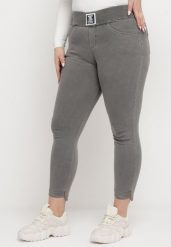 Ciemnoszare Spodnie Skinny z Kieszeniami Afrina. Szare jeansy Born2be, plus size, bez wzorów, z jeansu. W wyprzedaży za 42.49 zł.