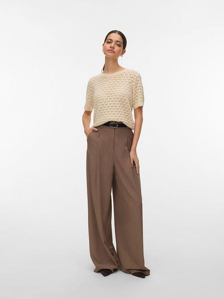 Vero Moda Sweter "Jaqueline" w kolorze beżowym rozmiar: M. Brązowe swetry Vero Moda, m, bez wzorów, ze splotem, bez ramiączek. Za 85.95 zł.