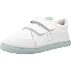 Buty TITANITOS L540 IKER Niebieski. Niebieskie buty trekkingowe TITANITOS, bez wzorów, ze skóry, bez zapięcia, trekkingowe. Za 242.99 zł.