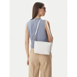 Torebka Furla. Białe torebki klasyczne Furla, bez wzorów, klasyczne, bez dodatków. Za 1,109.00 zł.