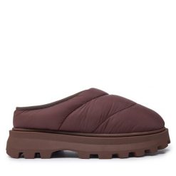 Kapcie Steve Madden. Brązowe kapcie Steve Madden, bez wzorów. Za 519.99 zł.