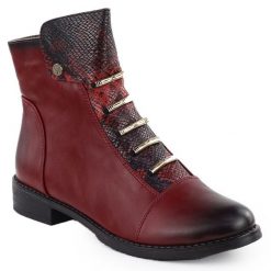 Botki damskie kroko bordowe Jezzi ASA62-16. Czerwone botki Jezzi, bez wzorów, ze skóry ekologicznej, bez obcasa, bez zapięcia. Za 179.99 zł.