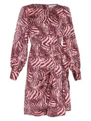 MOSS COPENHAGEN Sukienka "Igrena" w kolorze jasnoróżowym rozmiar: XL. Różowe sukienki Moss Copenhagen, xl, bez wzorów, bez kołnierzyka, bez ramiączek, mini. Za 154.07 zł.