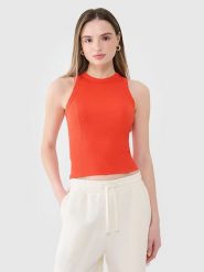 4F Top w kolorze czerwonym rozmiar: S. Czerwone topy 4f, s, bez wzorów, bez kołnierzyka, bez ramiączek. Za 32.59 zł.