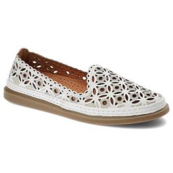 Białe Półbuty Venezia Stylowe Obuwie Damskie. Białe półbuty wsuwane Venezia, w ażurowe wzory, ze skóry, eleganckie, bez obcasa, na obcasie. Za 280.99 zł.