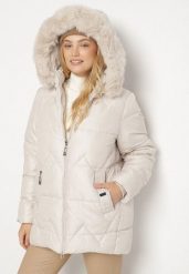 Jasnoszara Pikowana Kurtka z Kapturem z Futerkiem Tevea. Szare kurtki Born2be, plus size, bez wzorów, z dzianiny, biznesowe, z kapturem. Za 219.99 zł.