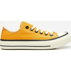 Klasyczne trampki - Żółty. Trampki marki Cropp. Za 69.99 zł.
