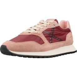 Buty MUNICH 8911008M LEGGERA 08 Rose. Czerwone buty trekkingowe munich, z syntetyku, bez zapięcia. Za 446.99 zł.