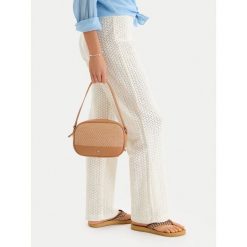Torebka Roxy. Brązowe torebki klasyczne Roxy, bez wzorów, bez dodatków. Za 139.99 zł.