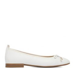 Baleriny Lasocki. Białe baleriny Lasocki, bez wzorów, bez obcasa, bez zapięcia. Za 169.99 zł.