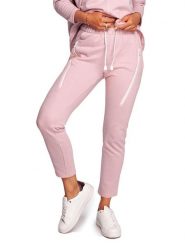 Be Wear Spodnie dresowe w kolorze jasnoróżowym rozmiar: L. Różowe spodnie dresowe Be Wear, bez wzorów, z dresówki. Za 127.95 zł.