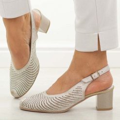 Złote przec. skórzane Polskie czółenka damskie Deoni D136. Żółte czółenka Deoni, na lato, w ażurowe wzory, ze skóry, biznesowe, bez obcasa, na obcasie, bez zapięcia. Za 429.00 zł.