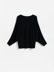 Sweter z kimonowym rękawem - czarny. Czarne swetry Reserved, l, bez wzorów, z dzianiny, bez ramiączek. Za 99.99 zł.
