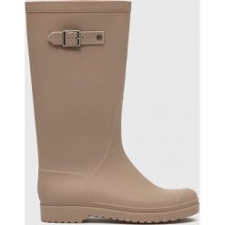 Answear Lab kalosze damskie kolor beżowy. Brązowe kalosze Answear Lab, bez wzorów, z gumy, bez zapięcia. Za 219.99 zł.