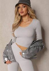 Szara Dopasowana Bluzka w Prążki o Krótkim Kroju Elowenia. Szare bluzki Renee, bez wzorów, sportowe, bez kołnierzyka, bez ramiączek. W wyprzedaży za 39.99 zł.