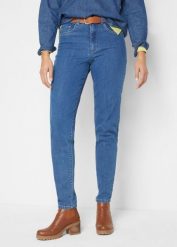 Dżinsy Mom ze stretchem, high waist. Niebieskie jeansy bonprix, bez wzorów, z jeansu, z podwyższonym stanem. Za 79.99 zł.