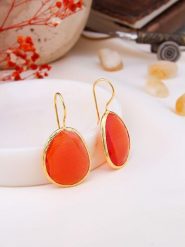 L'Atelier de Gaia Pozłacane kolczyki z kocim okiem rozmiar: onesize. Czerwone kolczyki L'Atelier de Gaia, pozłacane. Za 43.99 zł.