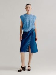 Josephine & Co Spódnica dżinsowa "Lianne" w kolorze niebieskim rozmiar: 38. Niebieskie spódnice Josephine & Co, bez wzorów, midi, kopertowe. Za 230.99 zł.