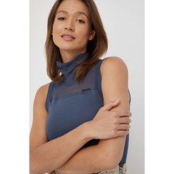 G-Star Raw top bawełniany D21576.4107 kolor granatowy z golfem. Niebieskie topy G-Star Raw, s, bez wzorów, z bawełny, retro, bez kołnierzyka, bez ramiączek. W wyprzedaży za 131.99 zł.