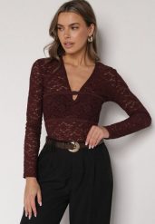 Bordowa Koronkowa Bluzka z Długim Rękawem i Dekoltem w Serek Senafera. Czerwone bluzki Born2be, m, bez wzorów, z jeansu, eleganckie, bez kołnierzyka, bez ramiączek. Za 99.99 zł.