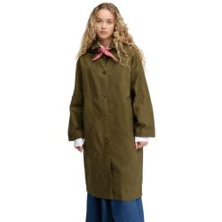 Damski woskowany płaszcz Siroko Skye-W Green. Zielone płaszcze SIROKO, l, bez wzorów, z bawełny, klasyczne. Za 507.00 zł.
