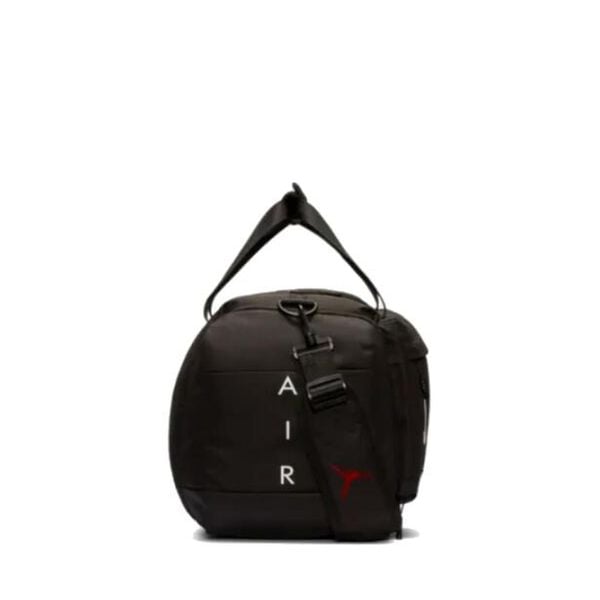 Torba sportowa podróżna Air Jordan Jumpman Duffle Czarna - 9A0168-023. Czarne torby podróżne Jordan, bez wzorów. Za 263.35 zł.