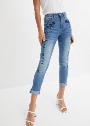 Dżinsy z haftem. Niebieskie jeansy bonprix, bez wzorów, z jeansu. Za 124.99 zł.