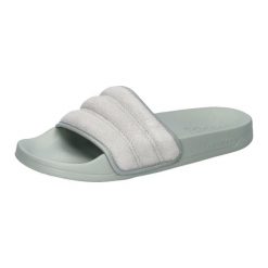 Klapki basenowe adidas Adilette Noshower. Zielone klapki adidas, bez wzorów, z materiału, eleganckie, bez obcasa, bez zapięcia. Za 176.00 zł.