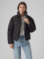 Vero Moda Kurtka pikowana w kolorze czarnym rozmiar: XL. Czarne kurtki Vero Moda, xl, bez wzorów, bez kaptura. Za 95.01 zł.