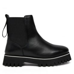Botki Patrizia Pepe. Czarne botki Patrizia Pepe, bez wzorów, bez obcasa, na płaskiej podeszwie, bez zapięcia. Za 619.99 zł.