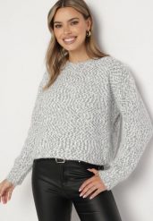 Czarny Klasyczny Sweter Oversize z Wiskozą Tarenta. Czarne swetry Born2be, na zimę, m, bez wzorów, z wiskozy, klasyczne, bez ramiączek. W wyprzedaży za 59.49 zł.