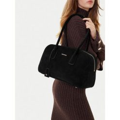 Torebka GINO ROSSI. Czarne torebki klasyczne Gino Rossi, bez wzorów, klasyczne, bez dodatków. Za 399.99 zł.