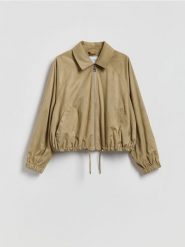 Kurtka bomberka z imitacji zamszu - beżowy. Brązowe kurtki Reserved, l, bez wzorów, bez kaptura. Za 229.99 zł.