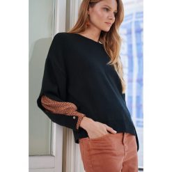 Sweter Damski Czarter BS Czarny / Dva 42. Czarne swetry blue shadow, bez wzorów, z bawełny, bez ramiączek. Za 239.90 zł.