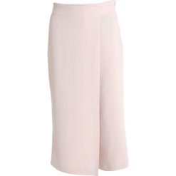 Talkabout Szorty nude. Niebieskie szorty marki comma casual identity, z materiału, casualowe. Za 379.00 zł.