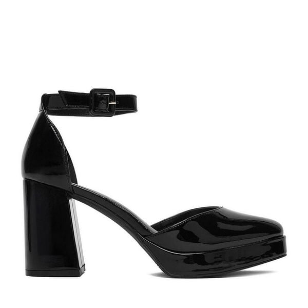 Czółenka JENNY. Czarne czółenka Jenny, bez wzorów, bez obcasa, bez zapięcia. Za 159.99 zł.