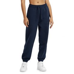Spodnie dresowe Lifestyle damskie SIROKO Neptune-W Navy Blue. Niebieskie spodnie sportowe SIROKO, bez wzorów, z bawełny, na fitness i siłownię. W wyprzedaży za 84.00 zł.
