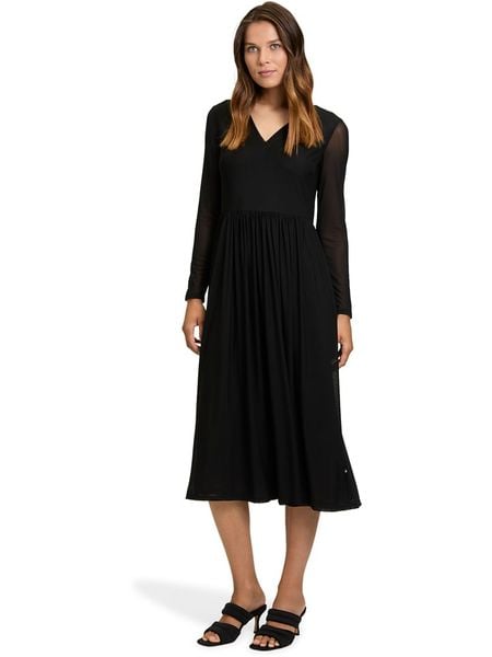 Vera Mont Sukienka w kolorze czarnym rozmiar: 40. Czarne sukienki Vera Mont, bez wzorów, bez kołnierzyka, bez ramiączek, midi. Za 139.54 zł.